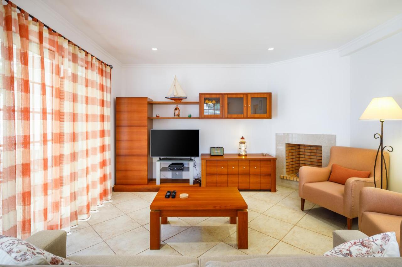 Falesia Beach Villa By The Portuguese Butler オーリョス・デ・アーグァ エクステリア 写真