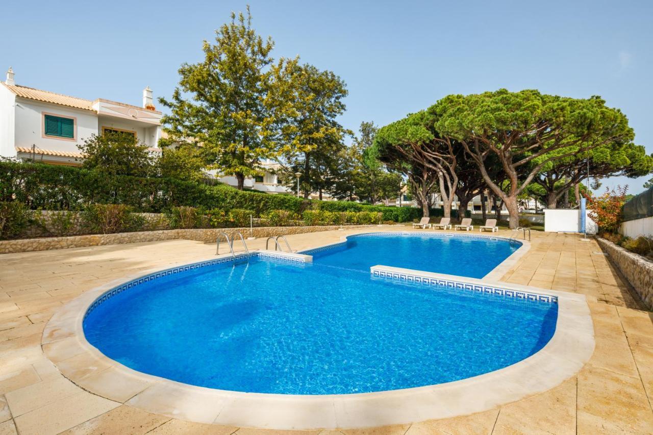 Falesia Beach Villa By The Portuguese Butler オーリョス・デ・アーグァ エクステリア 写真