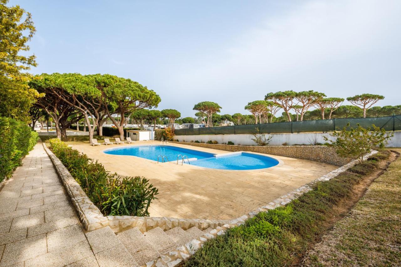 Falesia Beach Villa By The Portuguese Butler オーリョス・デ・アーグァ エクステリア 写真